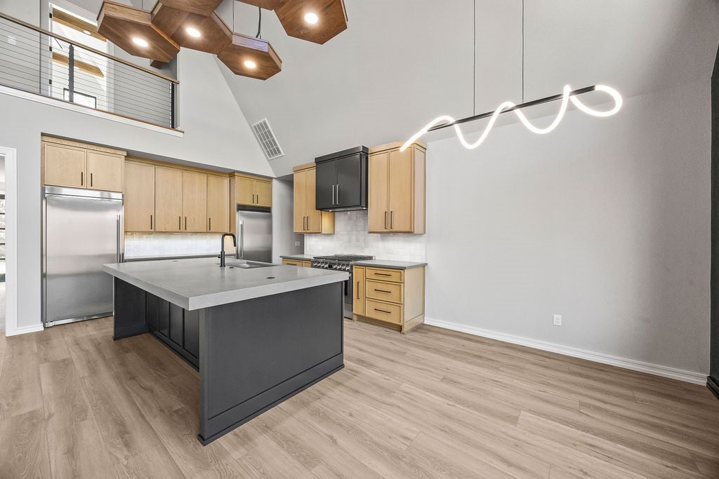 Rogers, Arkansas, 72756, United States, 3 Bedrooms Bedrooms, ,2 BathroomsBathrooms,Residential,Active,1990622