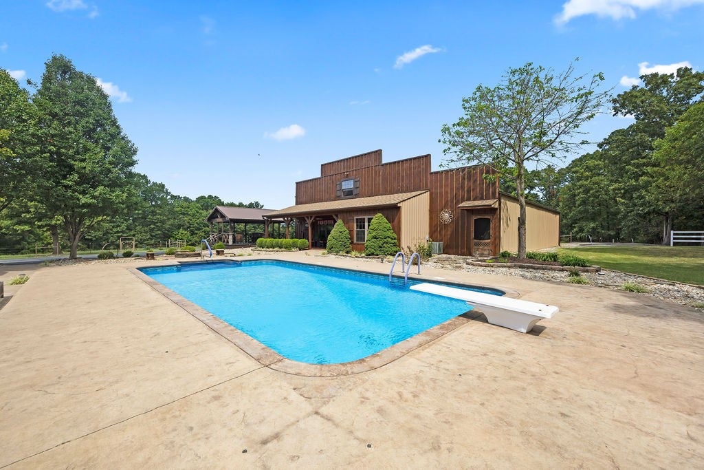 Gravette, Arkansas, 72736, United States, ,3 BathroomsBathrooms,Residential,Active,1849524