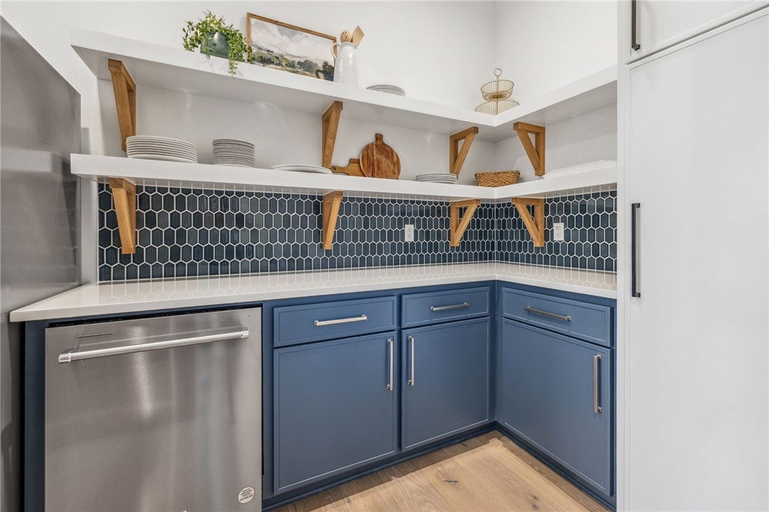 Fayetteville, Arkansas, 72703, United States, 6 Bedrooms Bedrooms, ,6 BathroomsBathrooms,Residential,Active,2006943