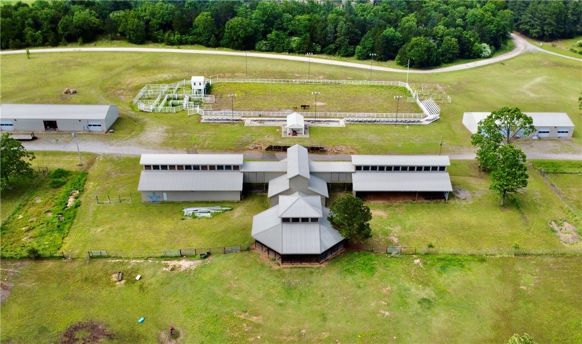Mulberry, Arkansas, 72947, United States, ,33 BathroomsBathrooms,Residential,Active,1853290