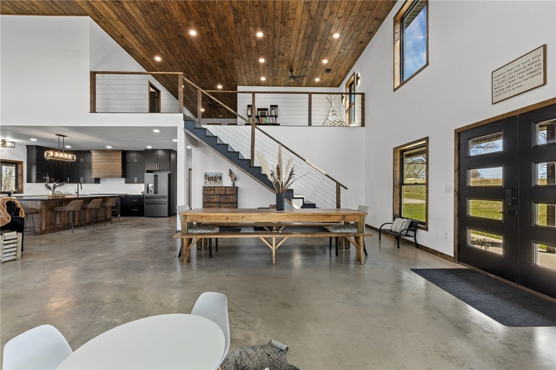 Everton, Arkansas, 72633, United States, 4 Bedrooms Bedrooms, ,5 BathroomsBathrooms,Residential,Active,1748808