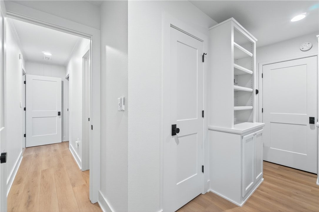 Fayetteville, Arkansas, 72701, United States, 4 Bedrooms Bedrooms, ,4 BathroomsBathrooms,Residential,Active,1993667