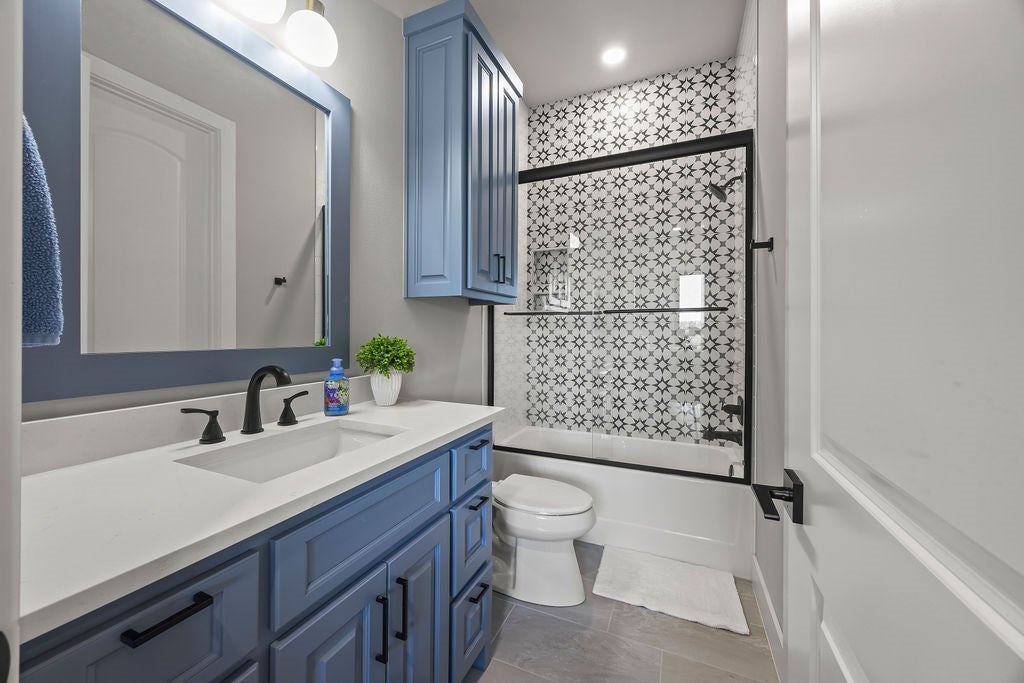 Garfield, Arkansas, 72732, United States, 6 Bedrooms Bedrooms, ,6 BathroomsBathrooms,Residential,Active,2010167