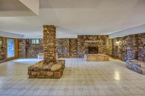 Harrison, Arkansas, 72601, United States, ,5 BathroomsBathrooms,Residential,Active,1769342