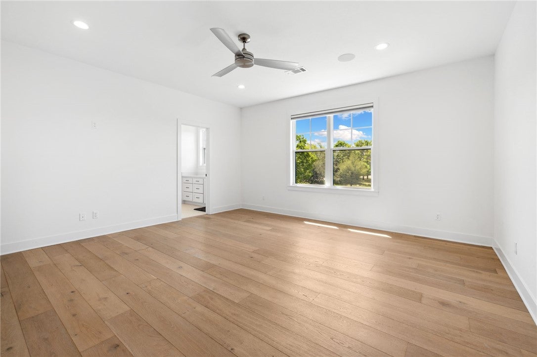 Fayetteville, Arkansas, 72703, United States, 6 Bedrooms Bedrooms, ,6 BathroomsBathrooms,Residential,Active,2006943