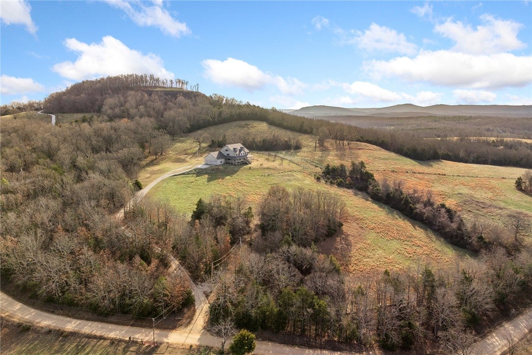 Marshall, Arkansas, 72650, United States, 6 Bedrooms Bedrooms, ,6 BathroomsBathrooms,Residential,Active,2007213