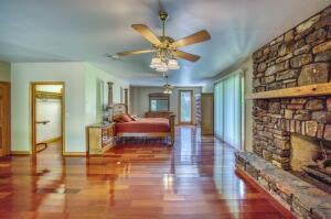 Harrison, Arkansas, 72601, United States, ,5 BathroomsBathrooms,Residential,Active,1769570