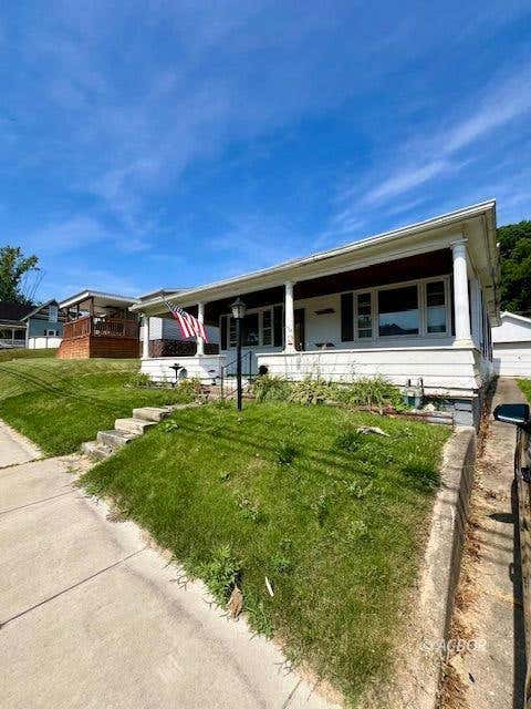 15 BROAD ST, GLOUSTER, OH 45732, photo 1 of 23