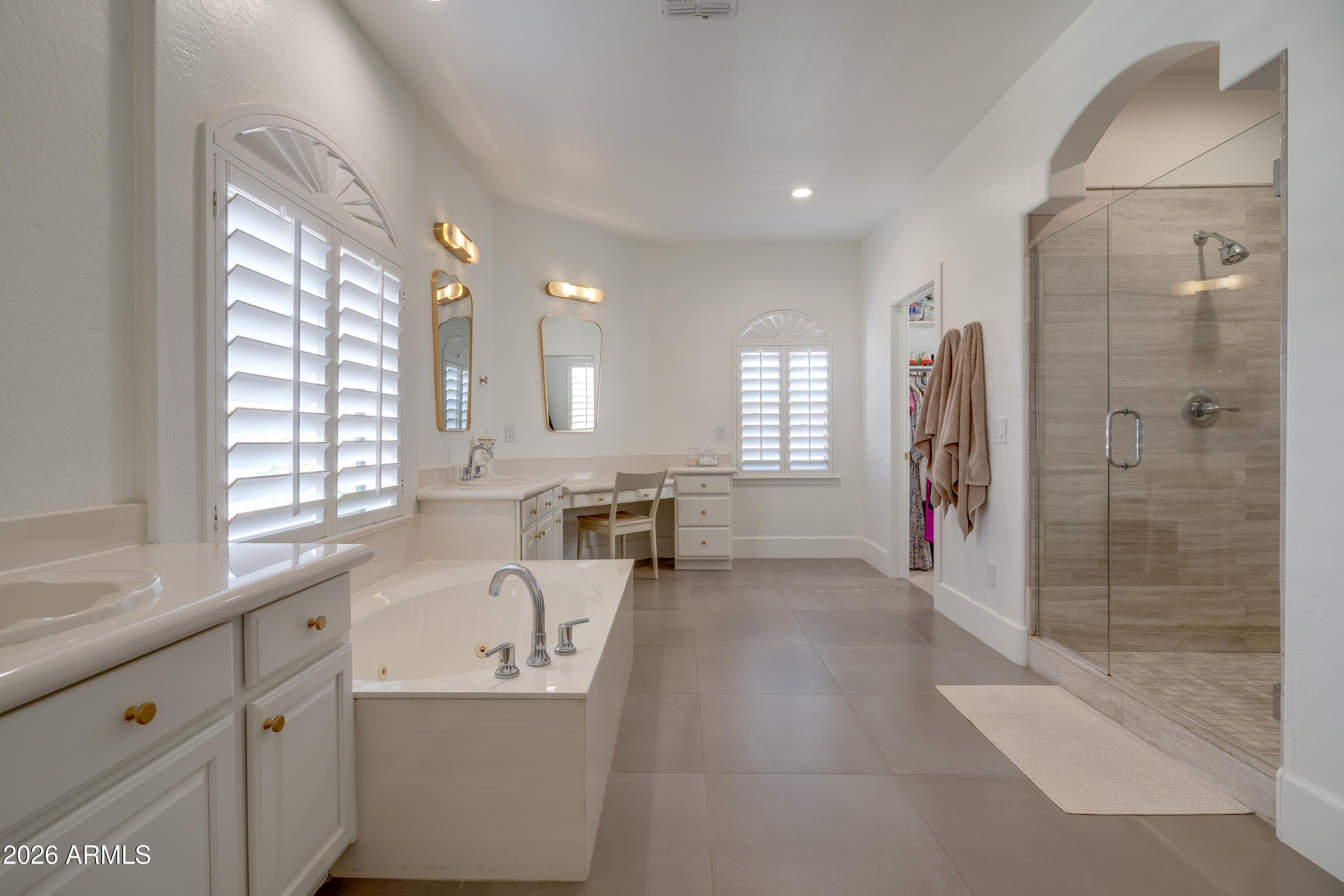 Gilbert, Arizona, 85234, United States, 6 Bedrooms Bedrooms, ,5 BathroomsBathrooms,Residential,Active,2013405