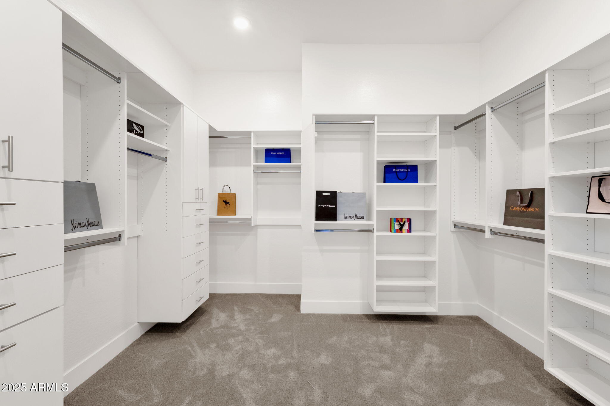 Gilbert, Arizona, 85298, United States, 5 Bedrooms Bedrooms, ,4 BathroomsBathrooms,Residential,Pending,1998605