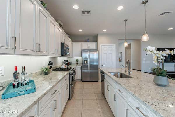 401 E LAS PUERTAS LN, QUEEN CREEK, AZ 85140 - Image 1