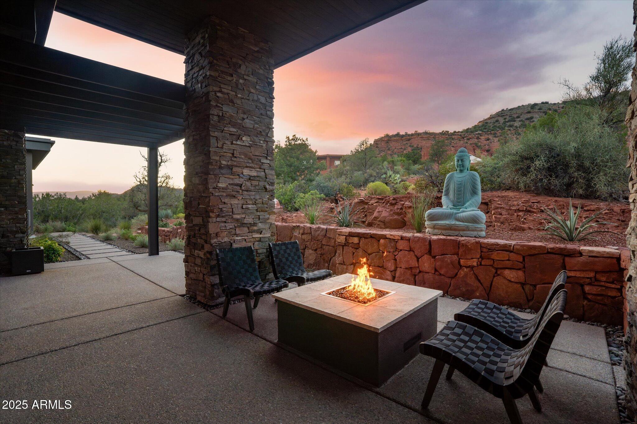 Sedona, Arizona, 86336, United States, 4 Bedrooms Bedrooms, ,4 BathroomsBathrooms,Residential,Active,1946435