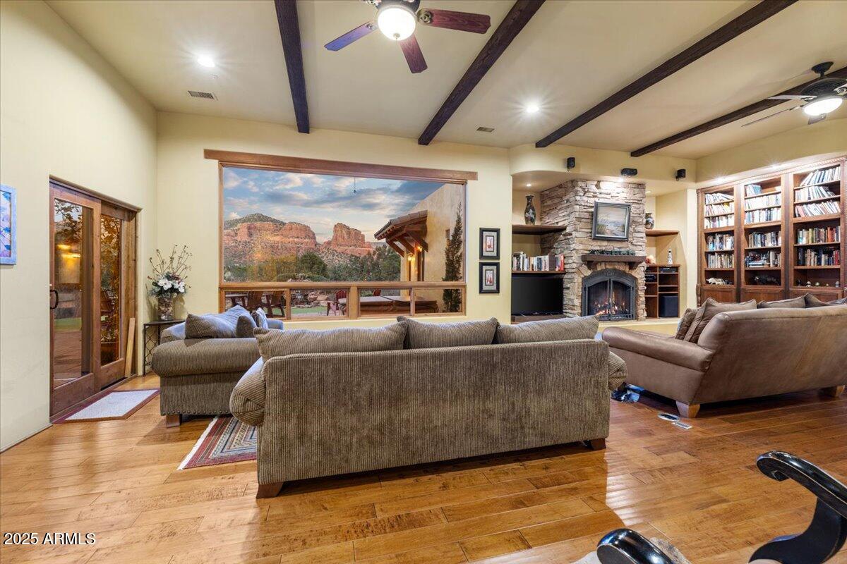 Sedona, Arizona, 86351, United States, 5 Bedrooms Bedrooms, ,5 BathroomsBathrooms,Residential,Active,1951787