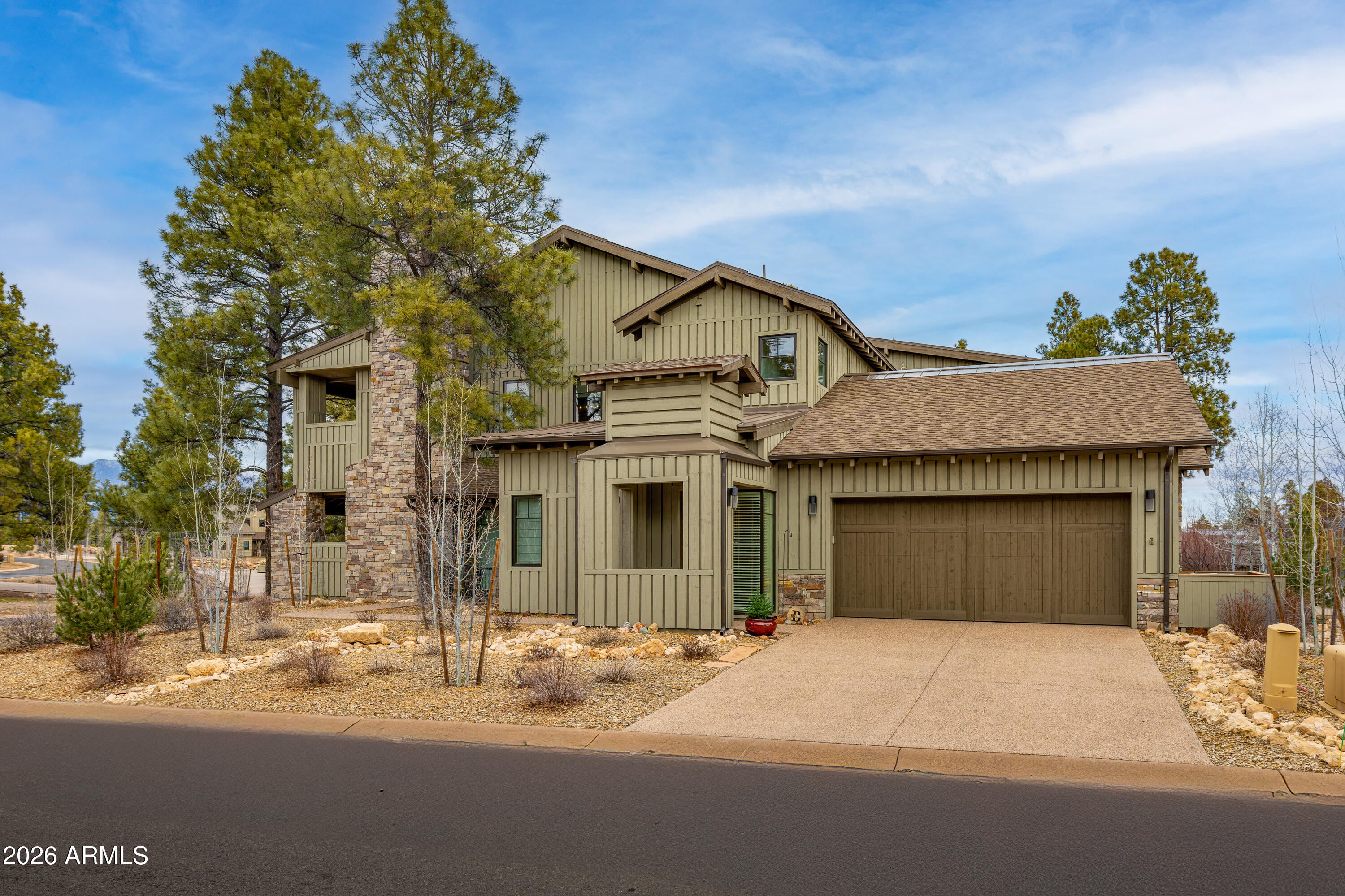 Flagstaff, Arizona, 86005, United States, 3 Bedrooms Bedrooms, ,4 BathroomsBathrooms,Residential,Active,2012811