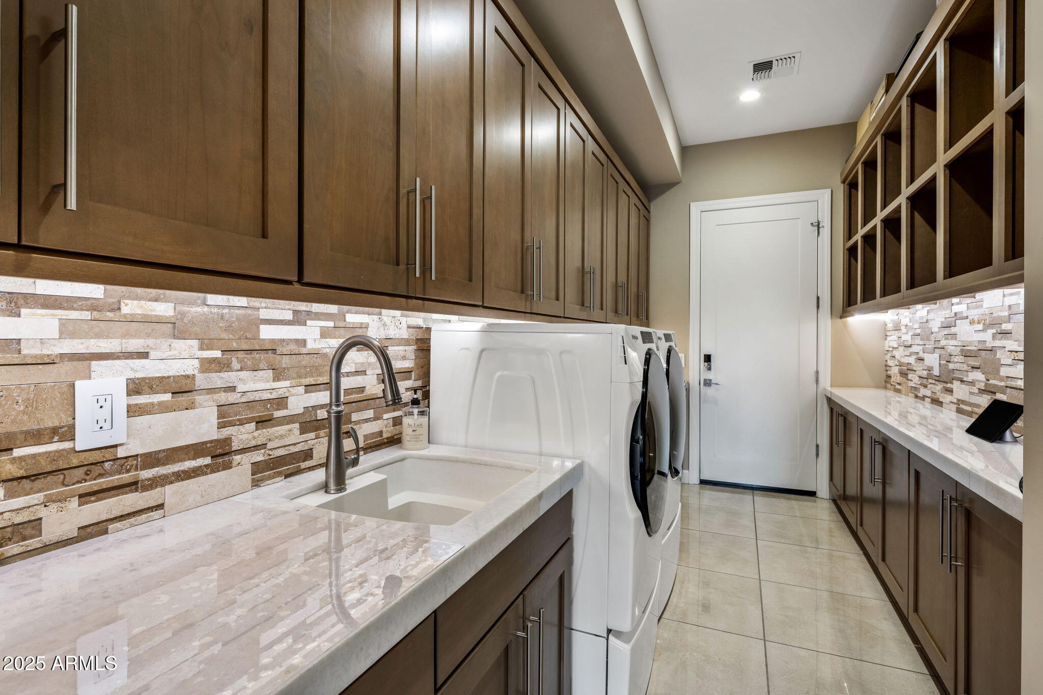 Scottsdale, Arizona, 85255, United States, 2 Bedrooms Bedrooms, ,3 BathroomsBathrooms,Residential,Active,1952594