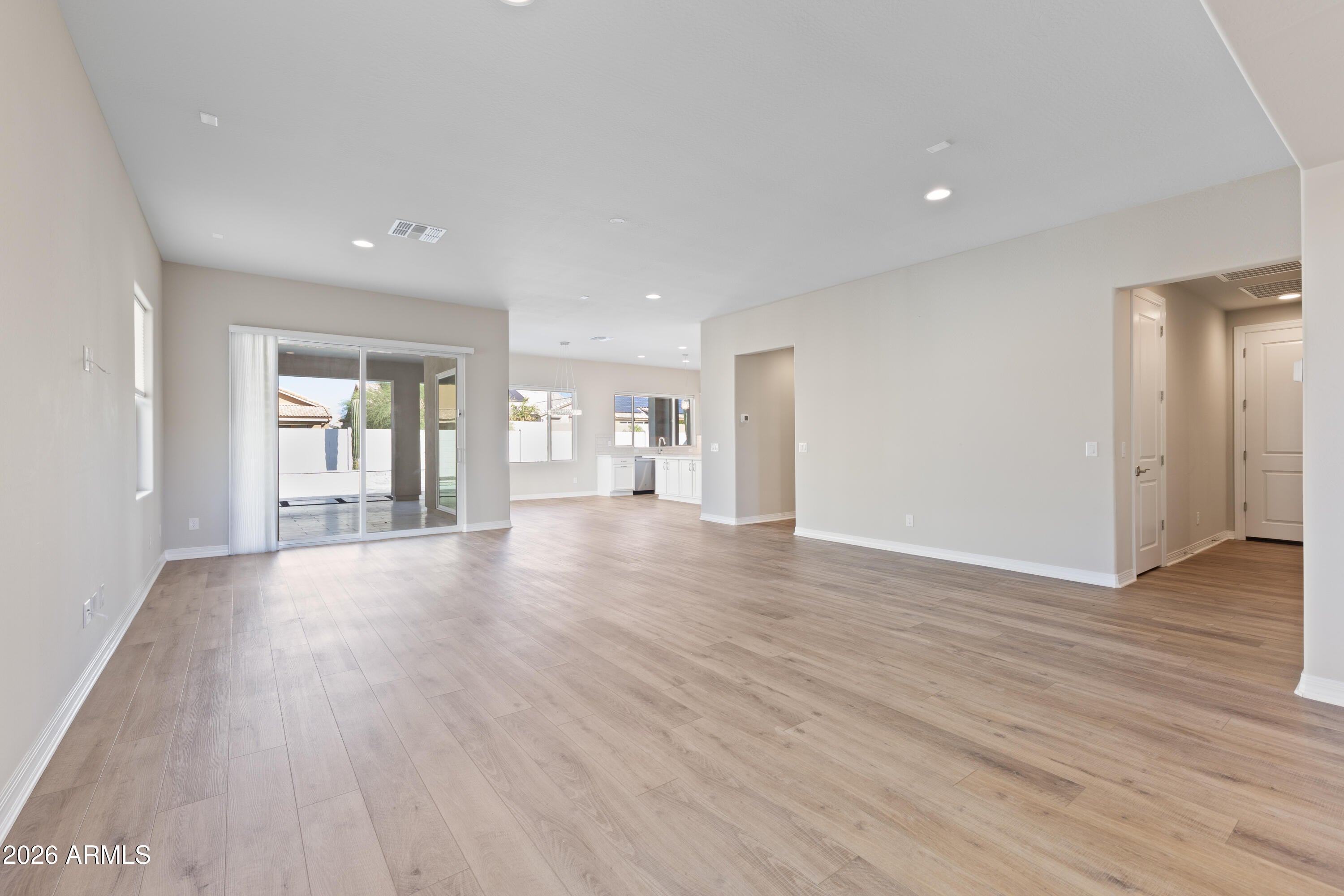 Cave Creek, Arizona, 85331, United States, 4 Bedrooms Bedrooms, ,4 BathroomsBathrooms,Residential,Active,2011415