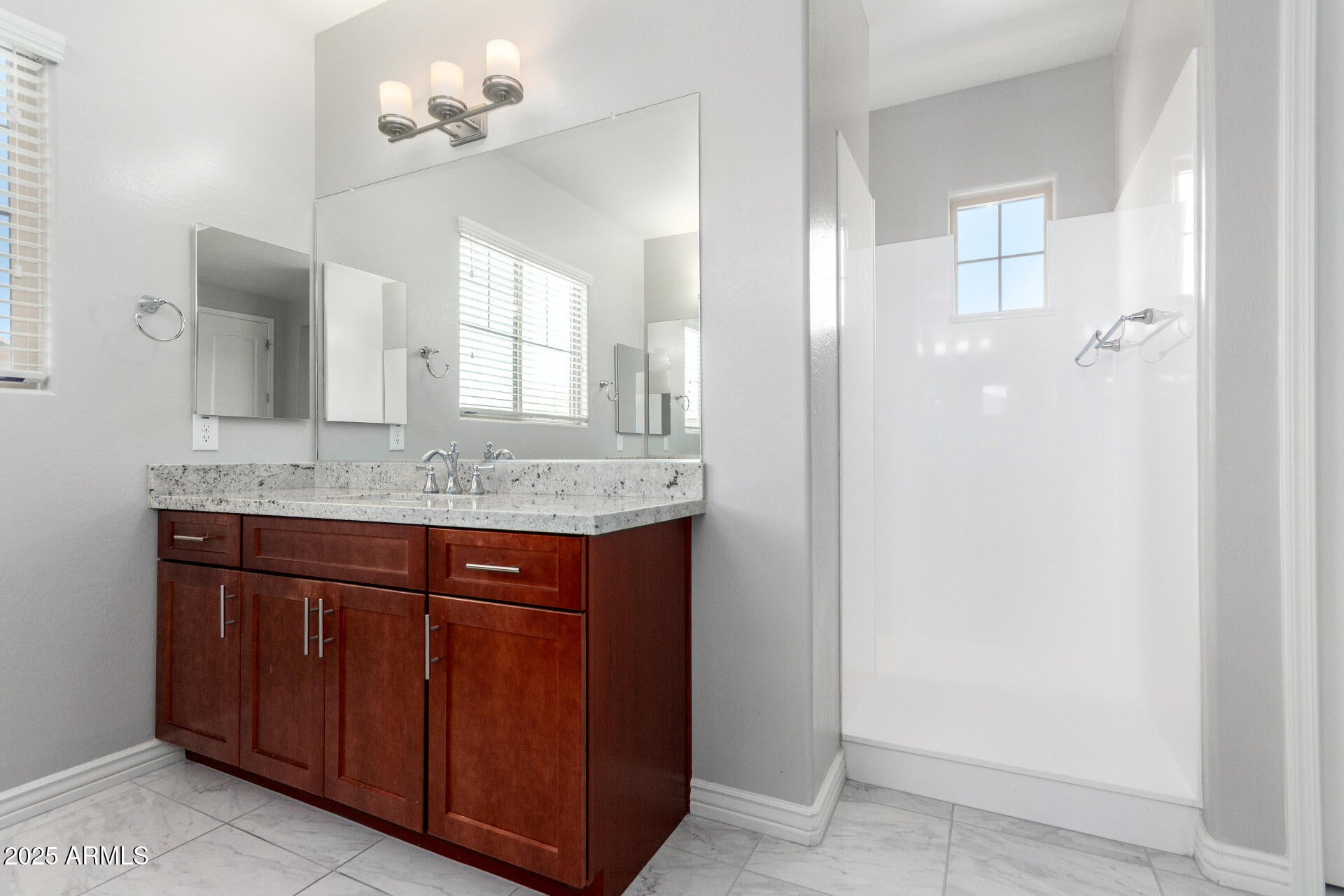 Phoenix, Arizona, 85050, United States, 4 Bedrooms Bedrooms, ,3 BathroomsBathrooms,Residential,Active,1929434