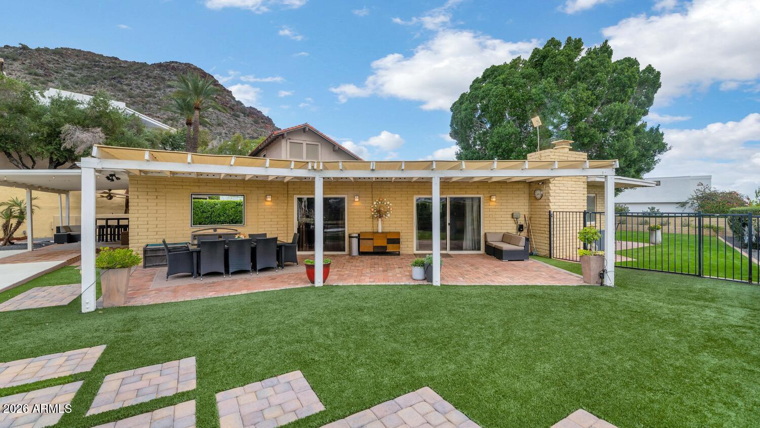 Phoenix, Arizona, 85020, United States, 2 Bedrooms Bedrooms, ,2 BathroomsBathrooms,Residential,Active,2012213