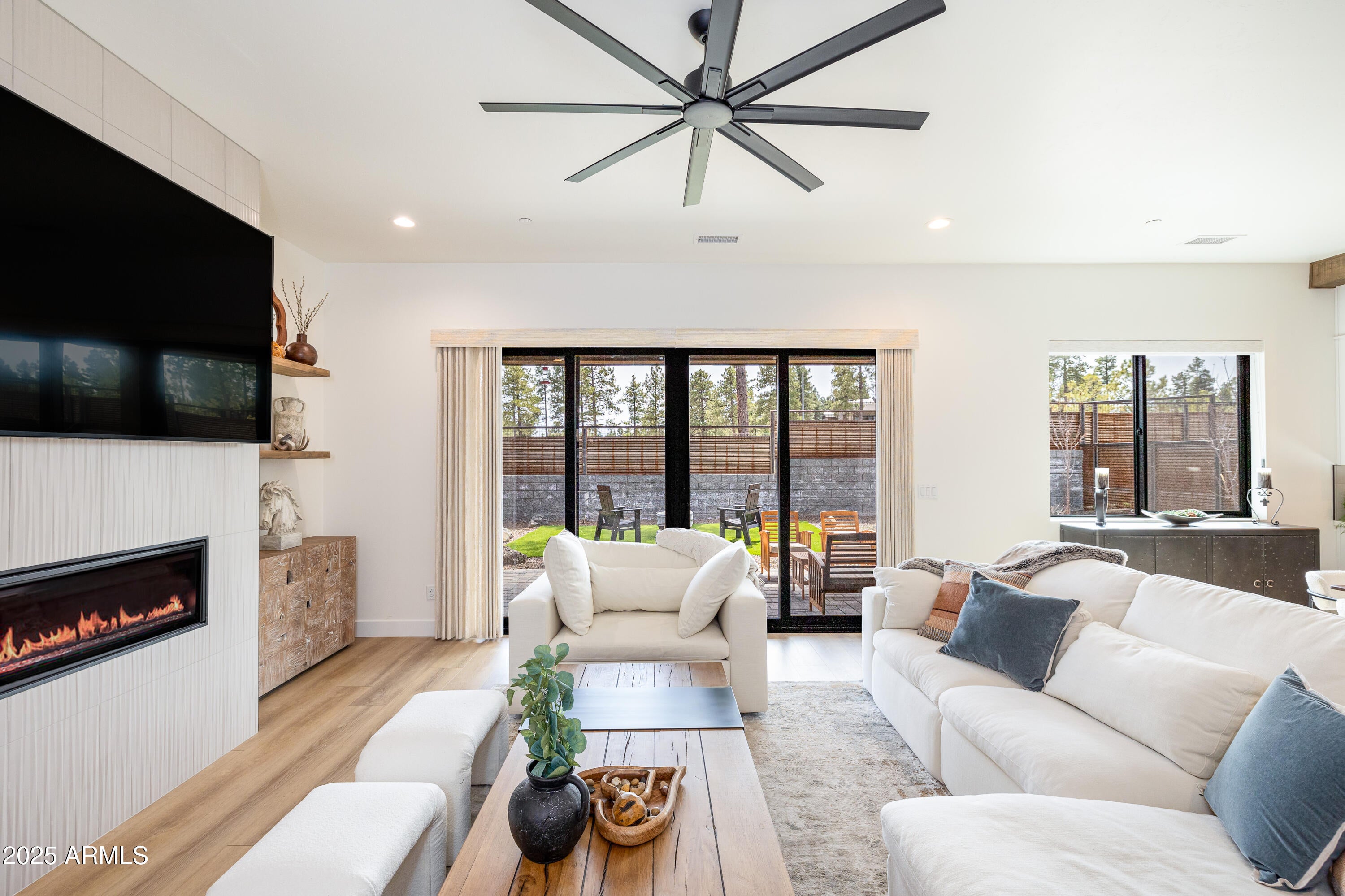 Flagstaff, Arizona, 86005, United States, 5 Bedrooms Bedrooms, ,4 BathroomsBathrooms,Residential,Active,1972167