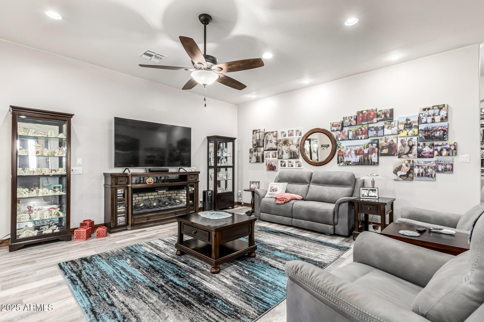 Buckeye, Arizona, 85326, United States, 4 Bedrooms Bedrooms, ,3 BathroomsBathrooms,Residential,Active,1986906