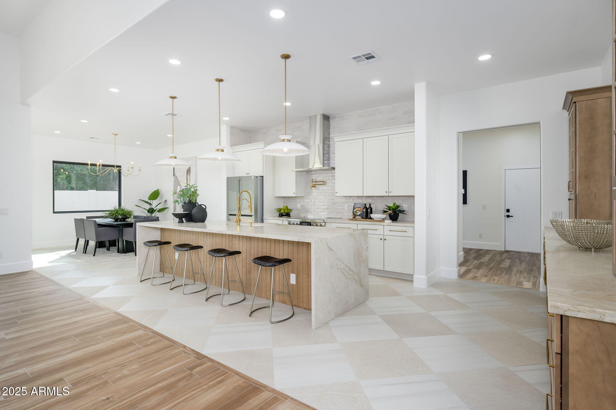 Mesa, Arizona, 85215, United States, 5 Bedrooms Bedrooms, ,6 BathroomsBathrooms,Residential,Active,2007302