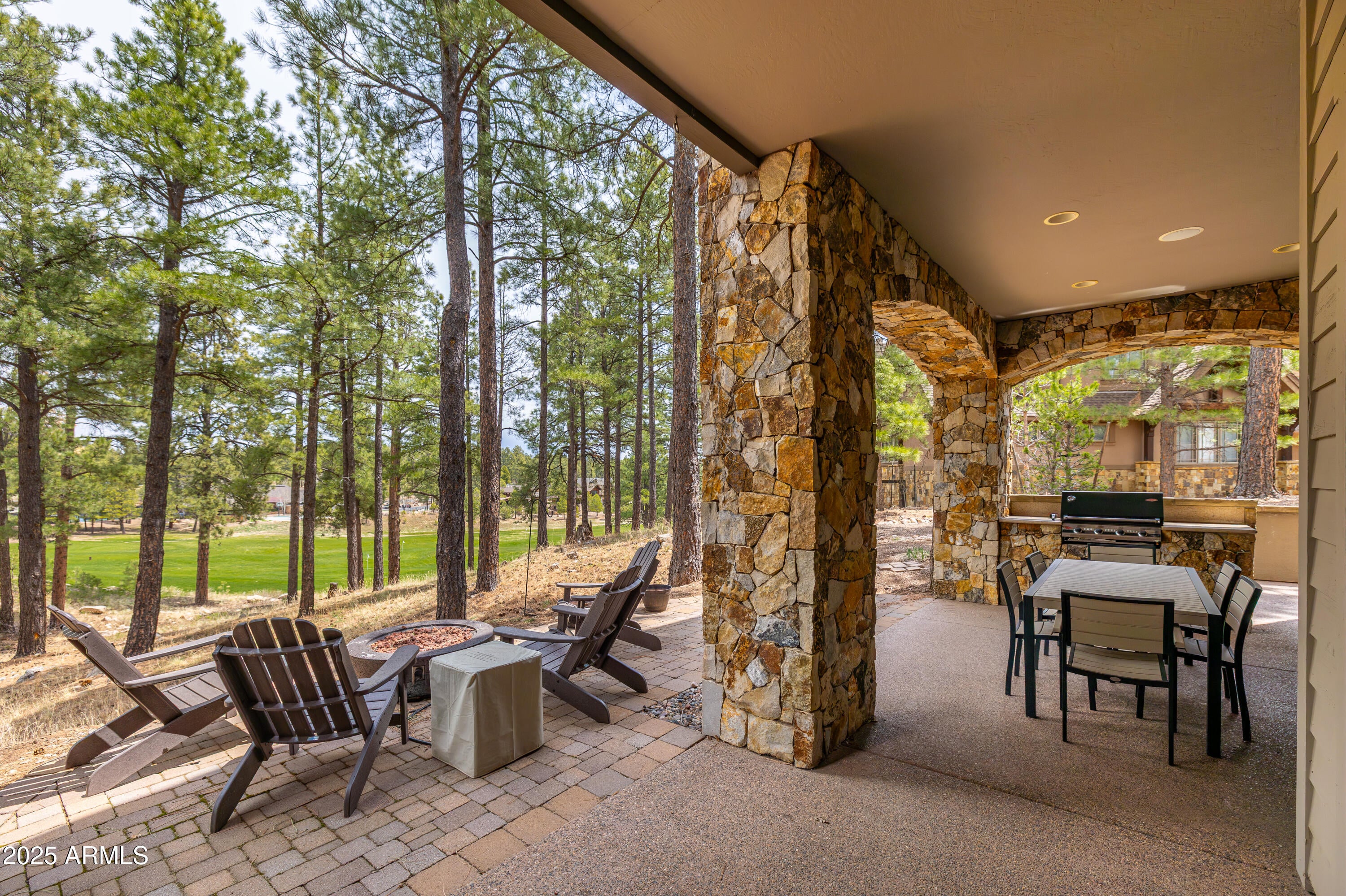 Flagstaff, Arizona, 86005, United States, 3 Bedrooms Bedrooms, ,2 BathroomsBathrooms,Residential,Active,1798236