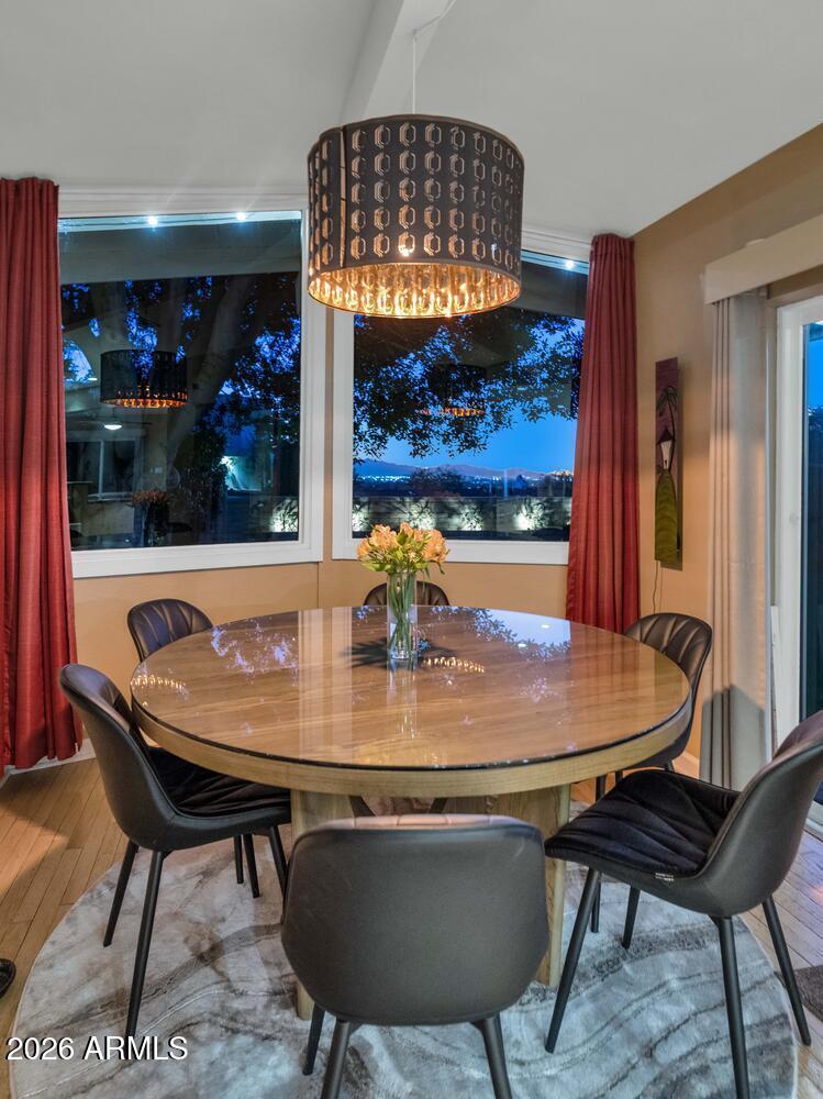 Phoenix, Arizona, 85020, United States, 2 Bedrooms Bedrooms, ,2 BathroomsBathrooms,Residential,Active,2012213