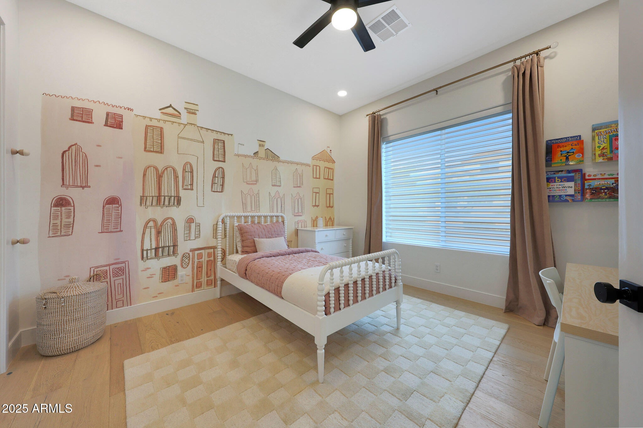Scottsdale, Arizona, 85255, United States, 4 Bedrooms Bedrooms, ,3 BathroomsBathrooms,Residential,Active,1922308