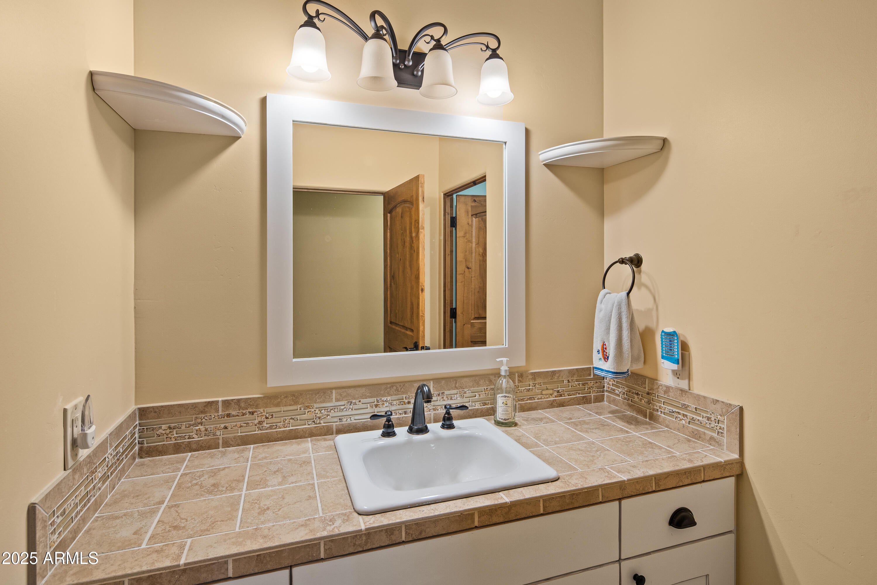 Sedona, Arizona, 86351, United States, 3 Bedrooms Bedrooms, ,3 BathroomsBathrooms,Residential,Active,1988421