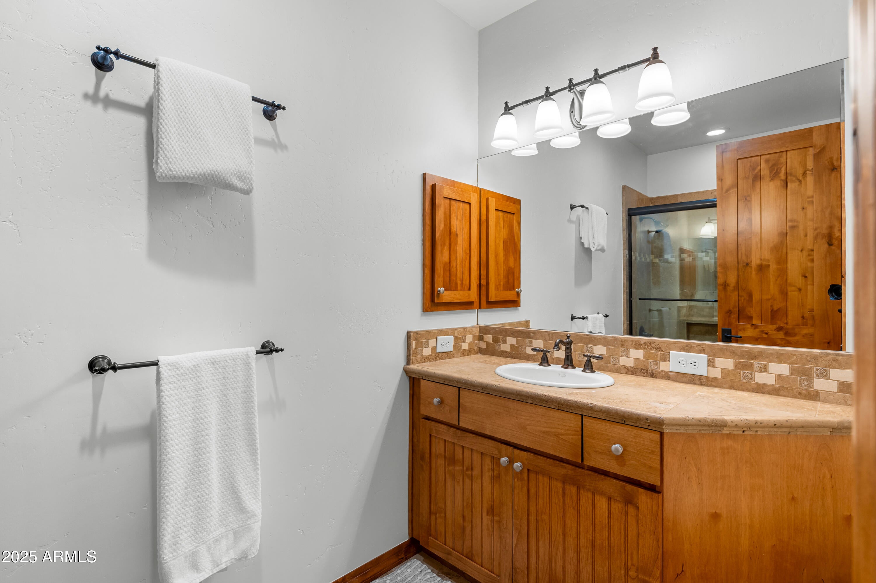 Flagstaff, Arizona, 86005, United States, 3 Bedrooms Bedrooms, ,3 BathroomsBathrooms,Residential,Active,1922736