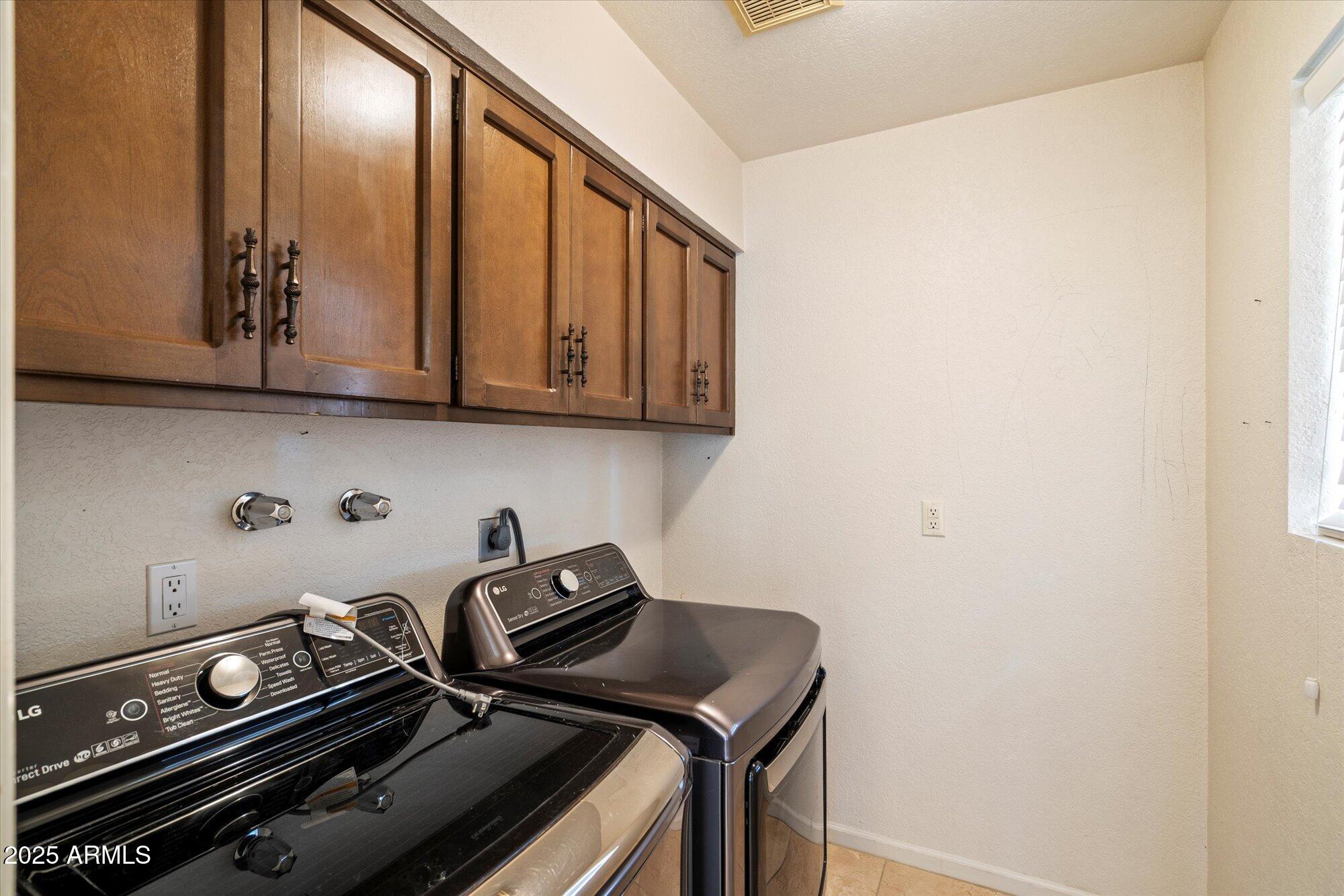 Scottsdale, Arizona, 85258, United States, 3 Bedrooms Bedrooms, ,3 BathroomsBathrooms,Residential,Active,1994962