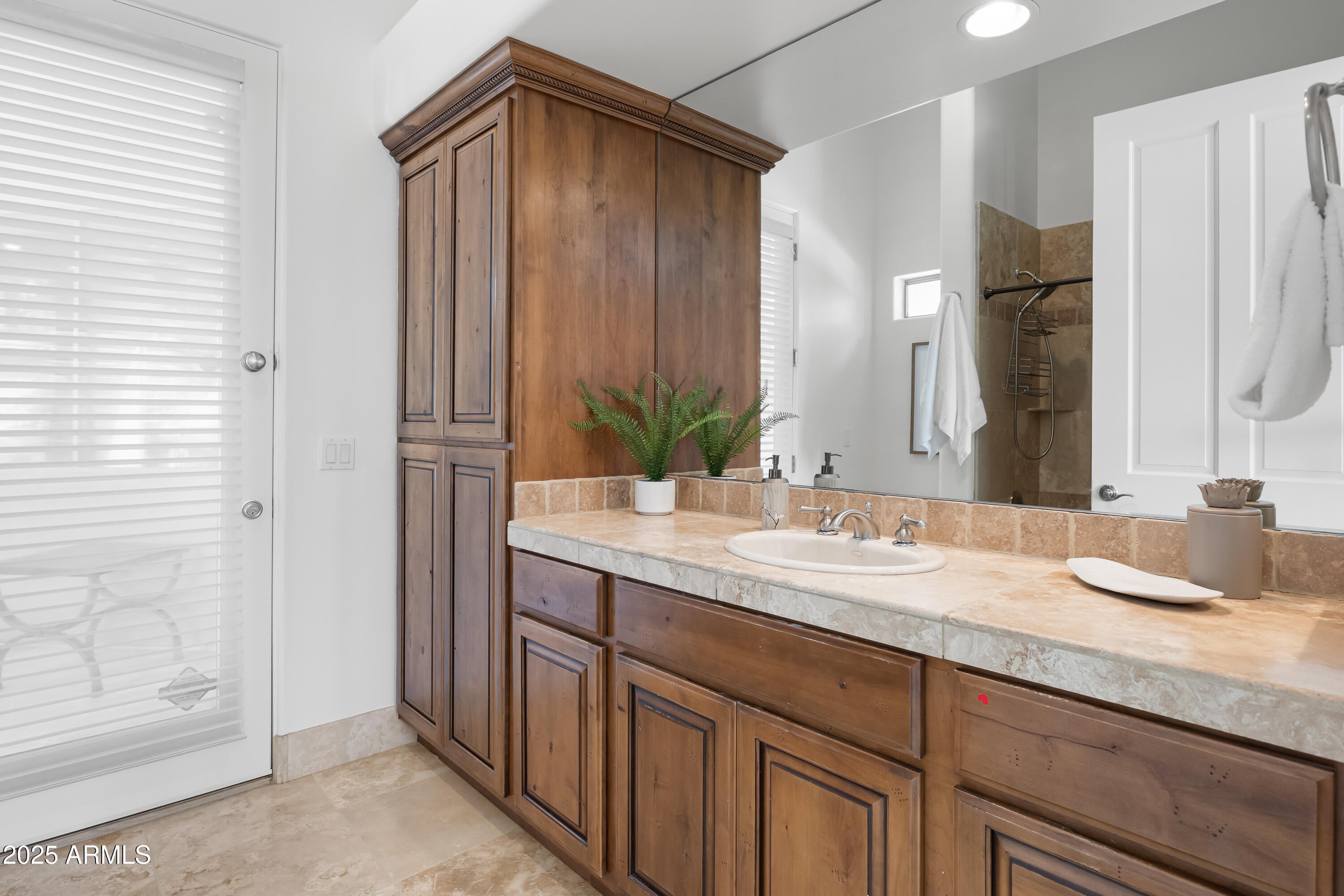 Scottsdale, Arizona, 85260, United States, 5 Bedrooms Bedrooms, ,5 BathroomsBathrooms,Residential,Active,1941373