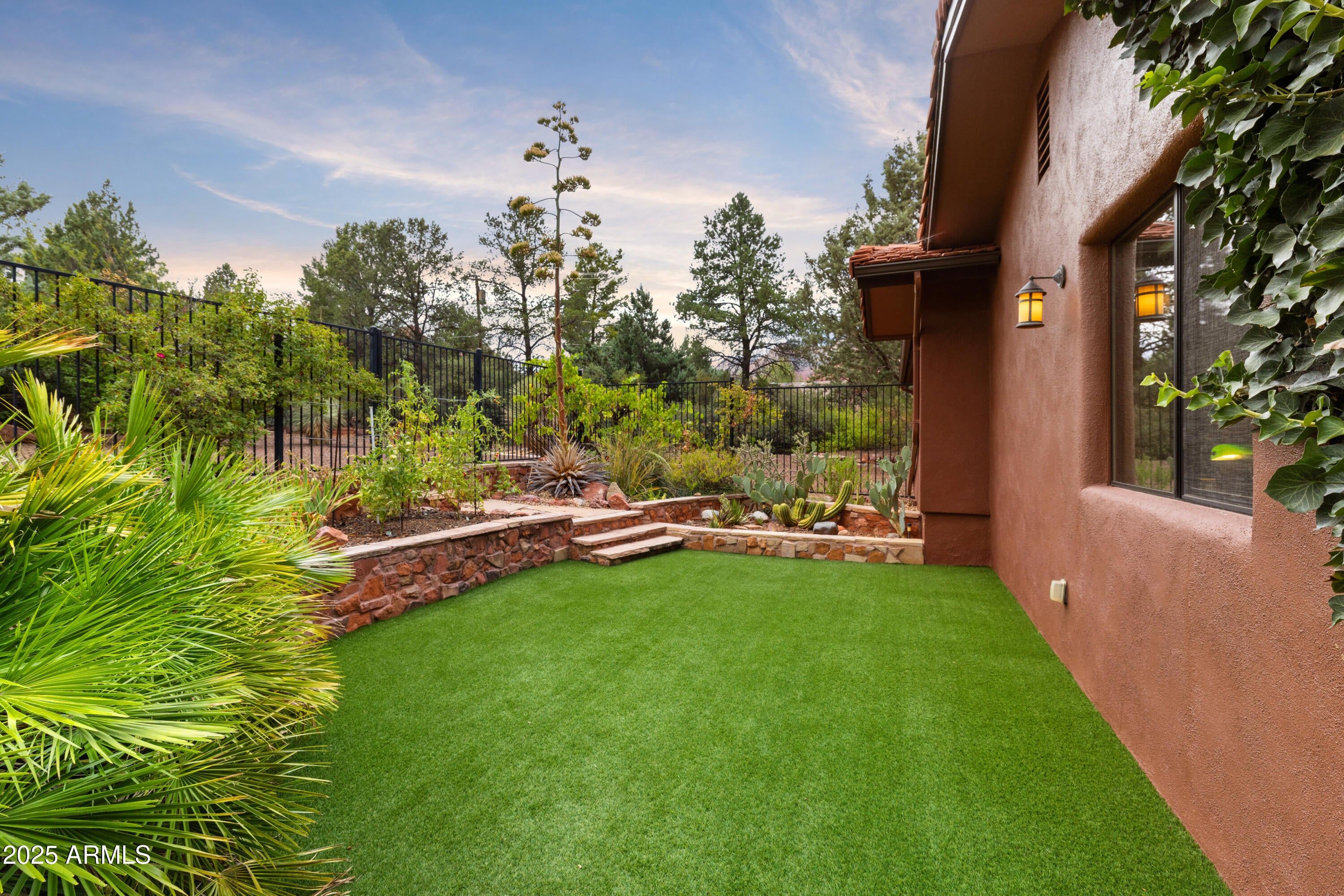 Sedona, Arizona, 86336, United States, 4 Bedrooms Bedrooms, ,4 BathroomsBathrooms,Residential,Active,1929401