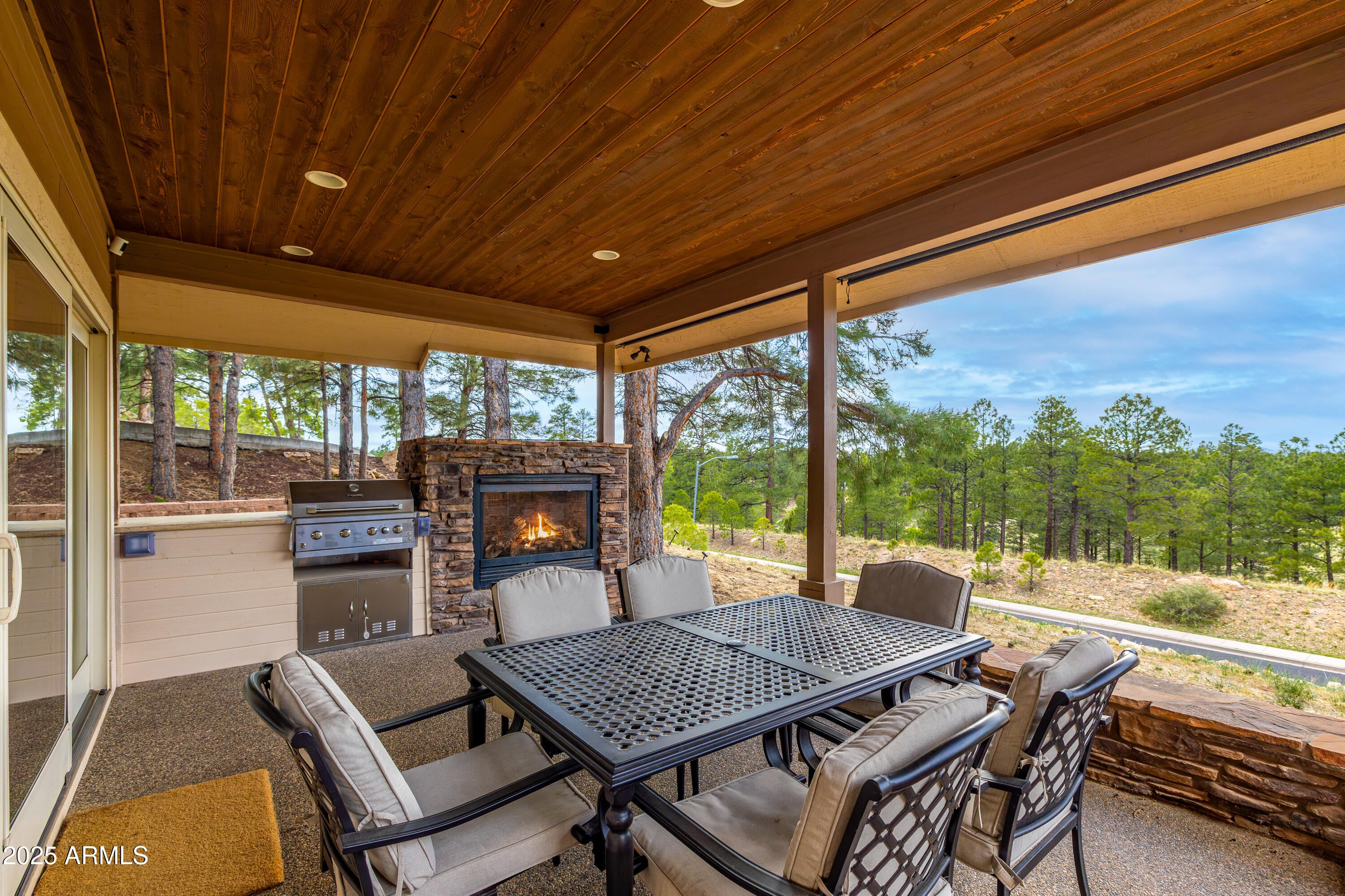 Flagstaff, Arizona, 86004, United States, 5 Bedrooms Bedrooms, ,5 BathroomsBathrooms,Residential,Active,1834471