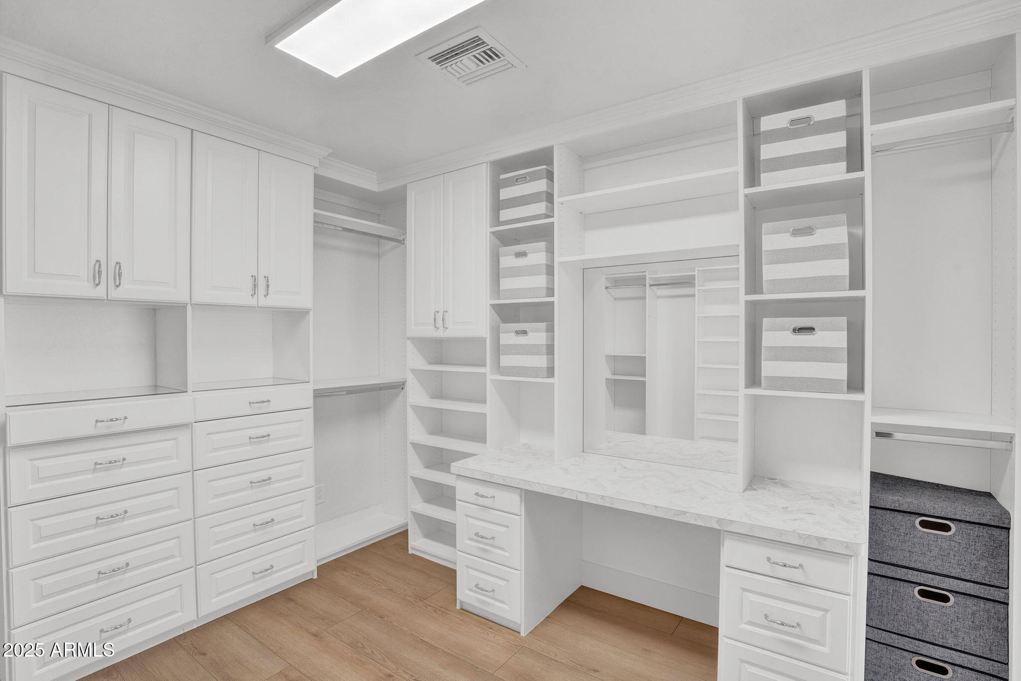 Gilbert, Arizona, 85298, United States, 5 Bedrooms Bedrooms, ,3 BathroomsBathrooms,Residential,Pending,2006857