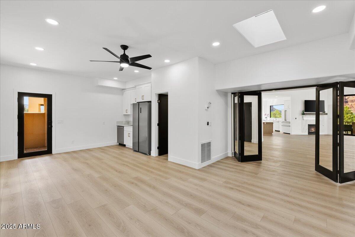 Sedona, Arizona, 86351, United States, 5 Bedrooms Bedrooms, ,6 BathroomsBathrooms,Residential,Active,1944107