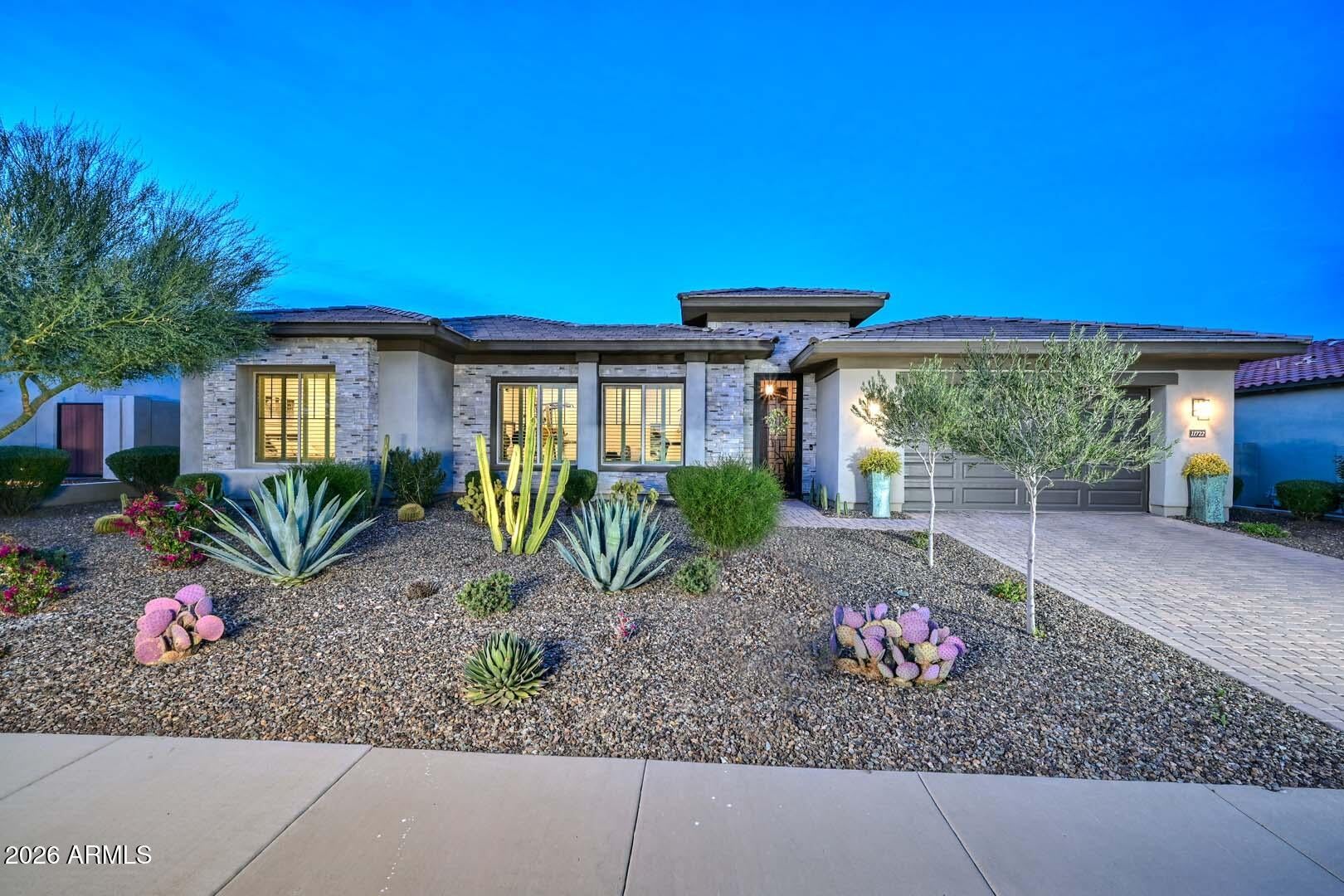 Peoria, Arizona, 85383, United States, 3 Bedrooms Bedrooms, ,4 BathroomsBathrooms,Residential,Active,2007344