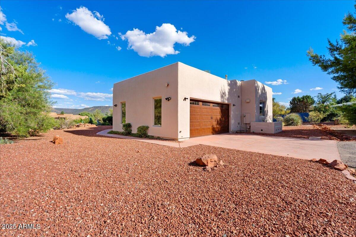Sedona, Arizona, 86351, United States, 4 Bedrooms Bedrooms, ,3 BathroomsBathrooms,Residential,Active,1945516