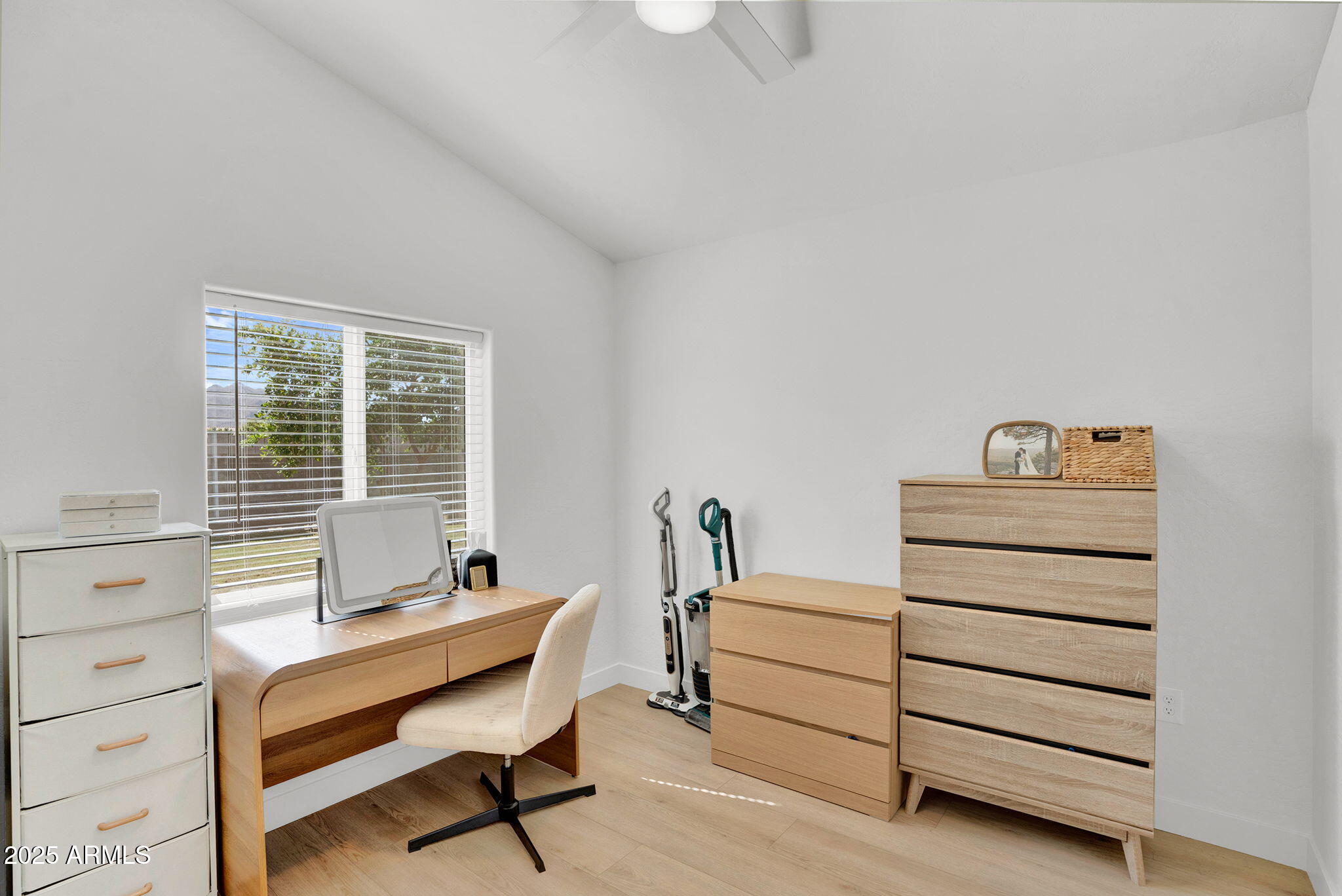 Gilbert, Arizona, 85298, United States, 5 Bedrooms Bedrooms, ,3 BathroomsBathrooms,Residential,Pending,2006857