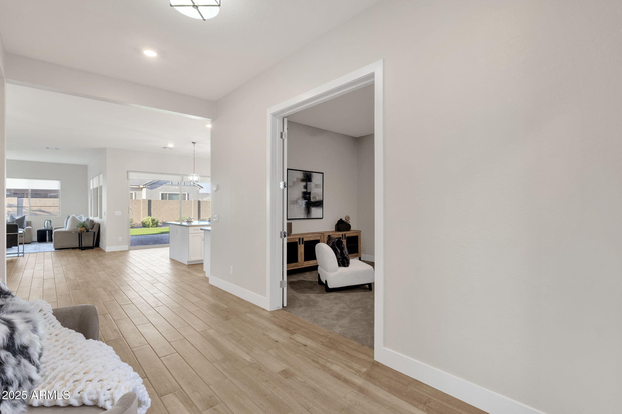 Gilbert, Arizona, 85298, United States, 5 Bedrooms Bedrooms, ,4 BathroomsBathrooms,Residential,Pending,1998605