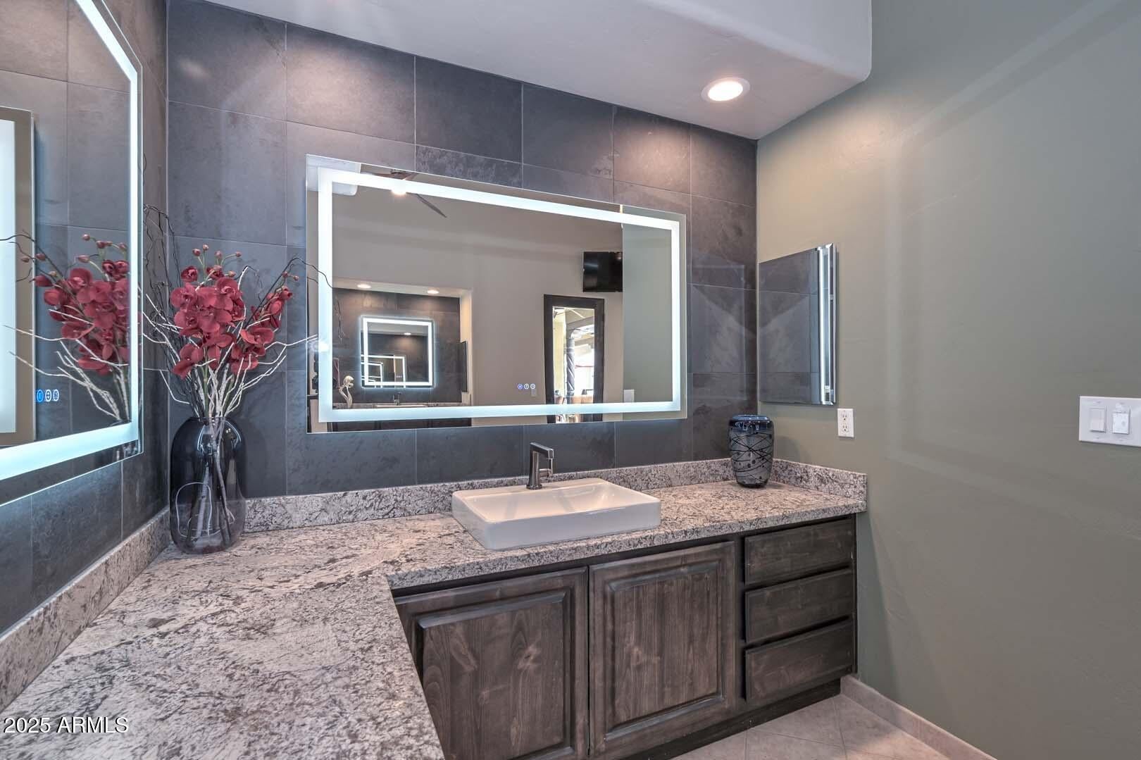 Peoria, Arizona, 85383, United States, 3 Bedrooms Bedrooms, ,4 BathroomsBathrooms,Residential,Active,1943830