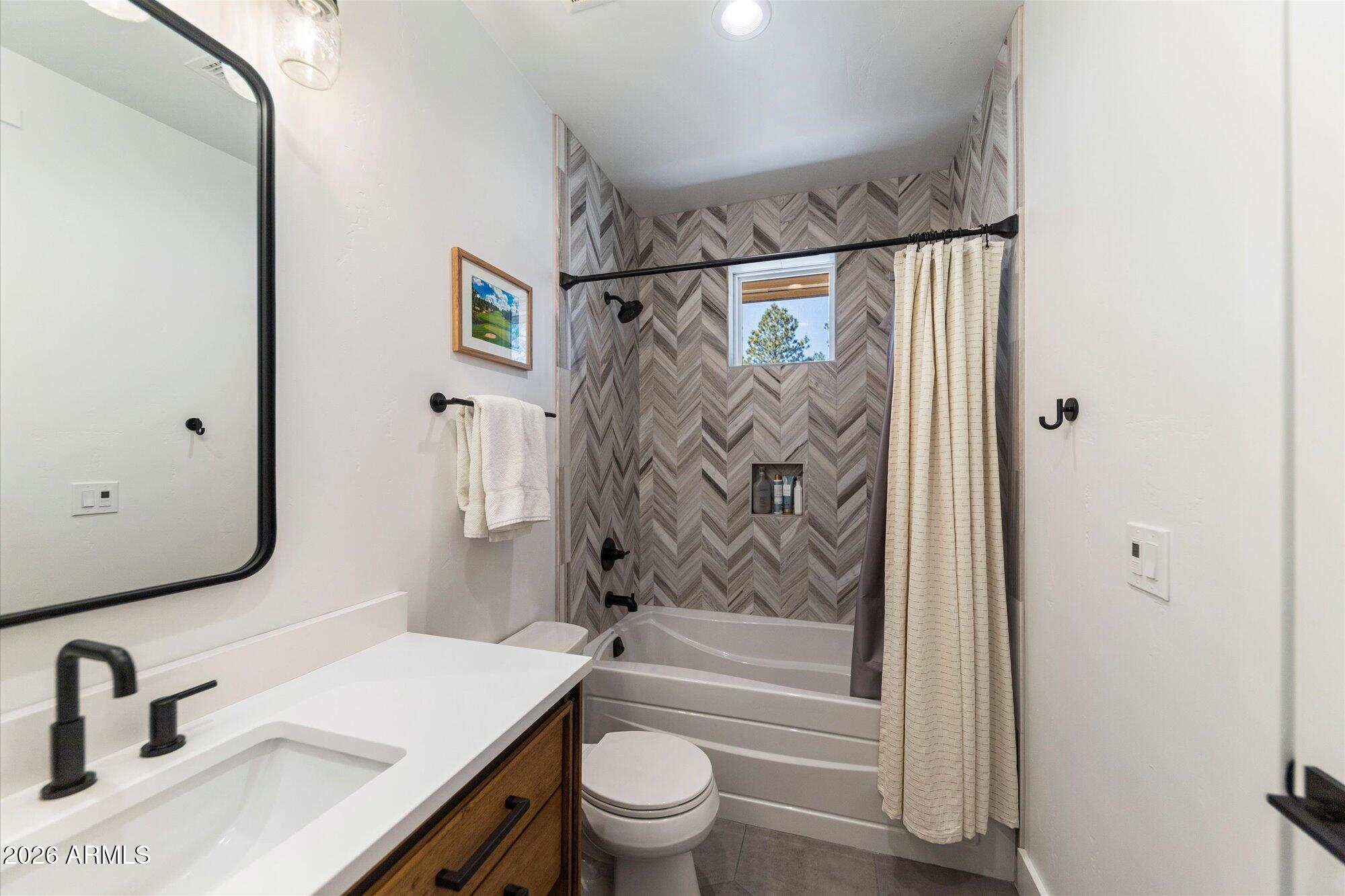 Flagstaff, Arizona, 86005, United States, 4 Bedrooms Bedrooms, ,4 BathroomsBathrooms,Residential,Active,2006862