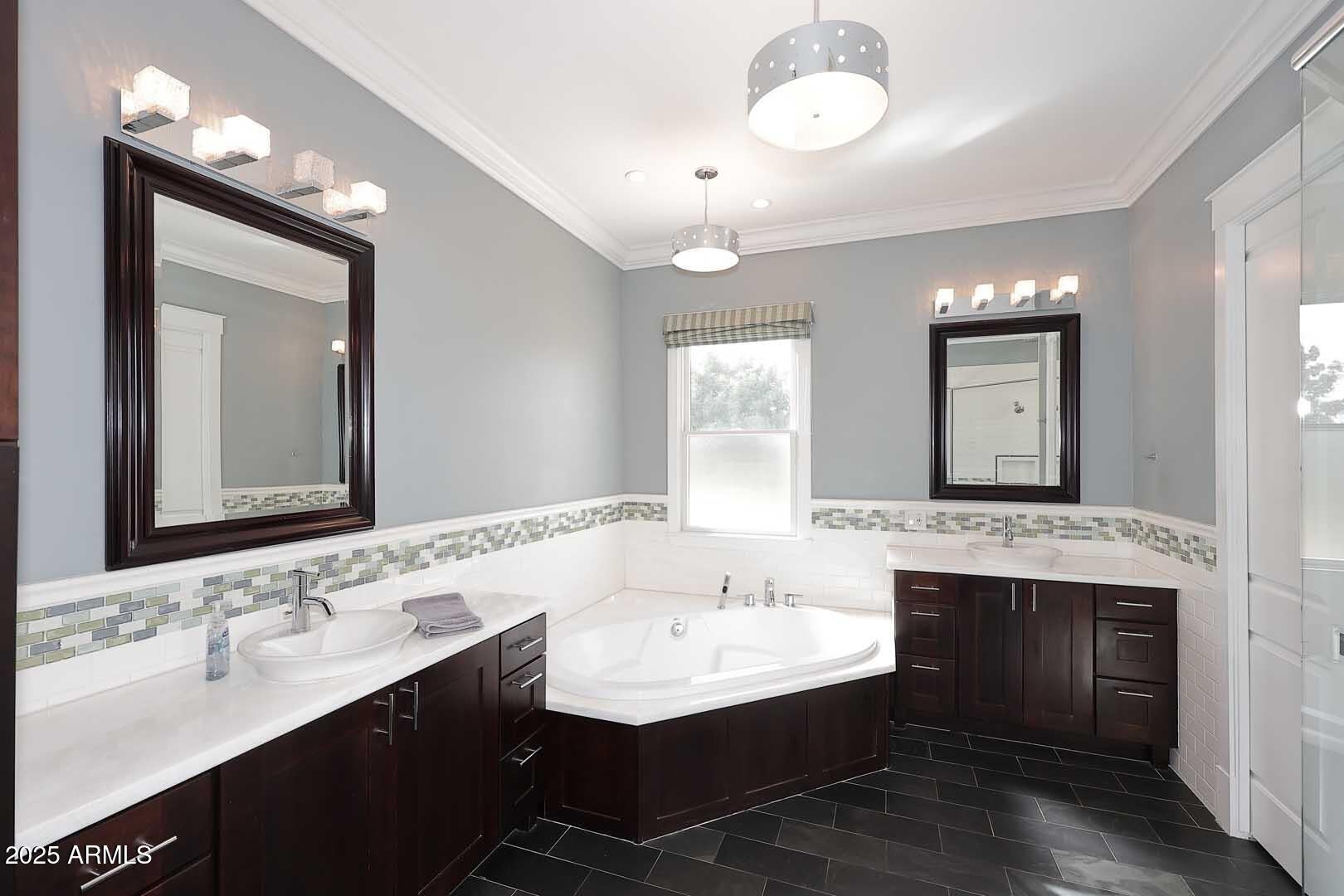 Scottsdale, Arizona, 85258, United States, 5 Bedrooms Bedrooms, ,5 BathroomsBathrooms,Residential,Active,1997642