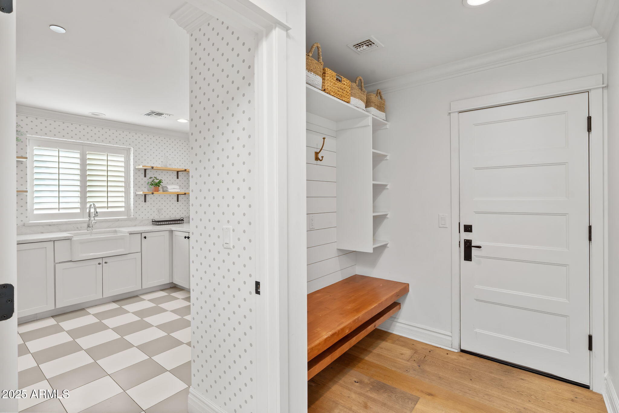 Scottsdale, Arizona, 85258, United States, 5 Bedrooms Bedrooms, ,4 BathroomsBathrooms,Residential,Active,1964508