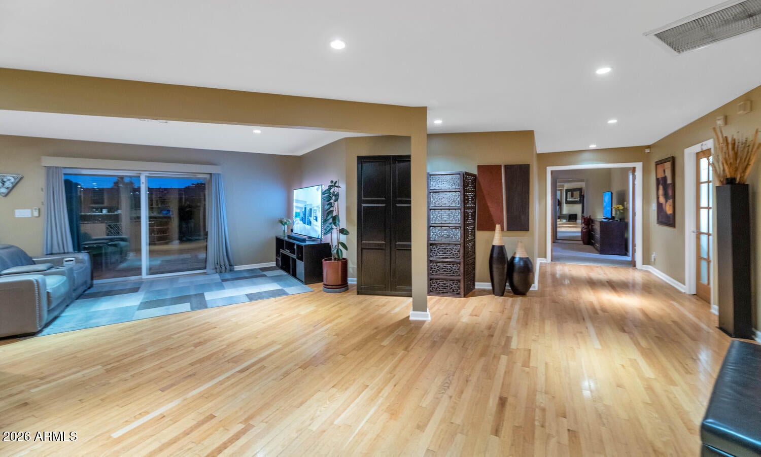 Phoenix, Arizona, 85020, United States, 2 Bedrooms Bedrooms, ,2 BathroomsBathrooms,Residential,Active,2012213