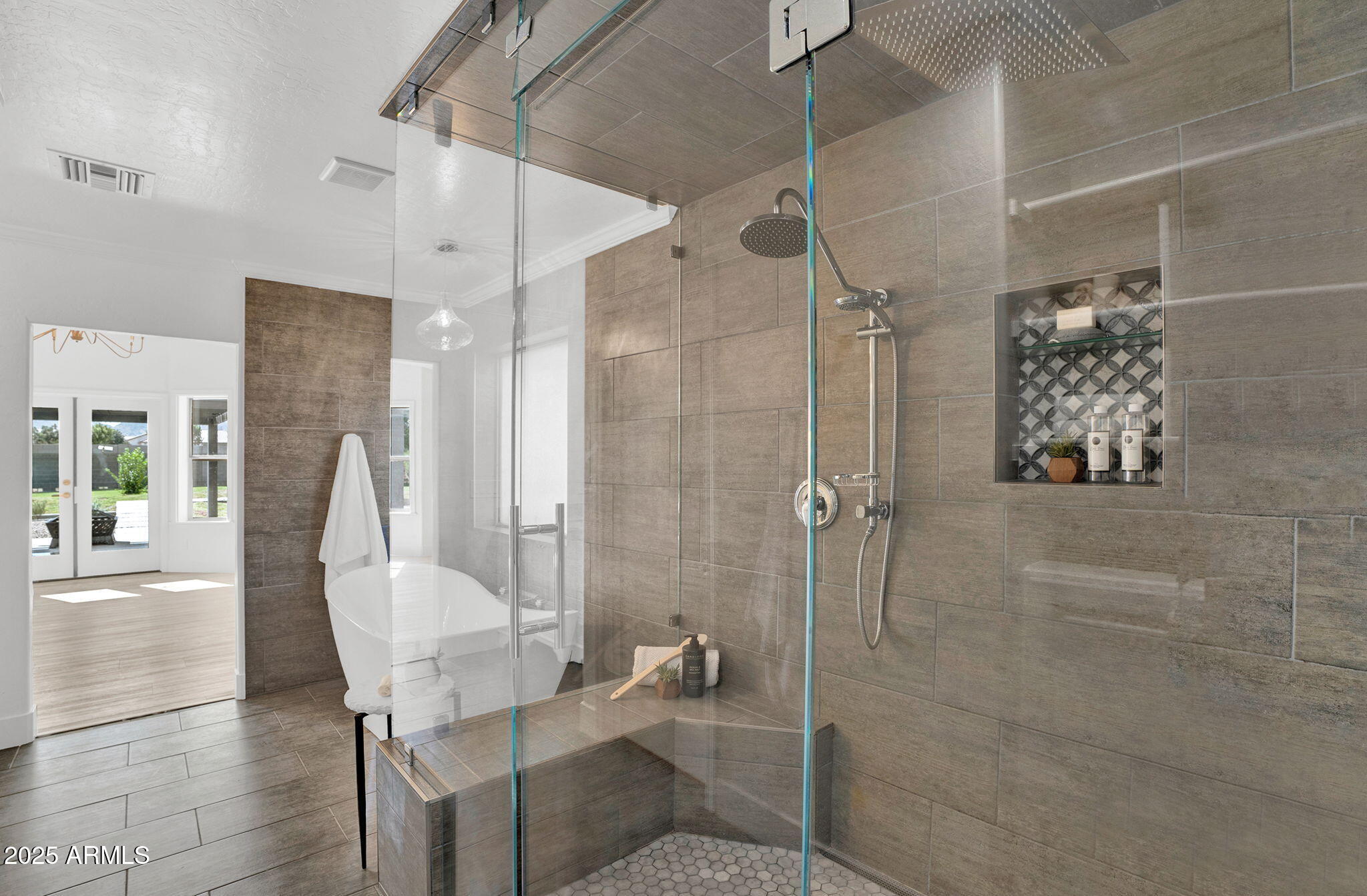 Gilbert, Arizona, 85298, United States, 5 Bedrooms Bedrooms, ,3 BathroomsBathrooms,Residential,Pending,2006857