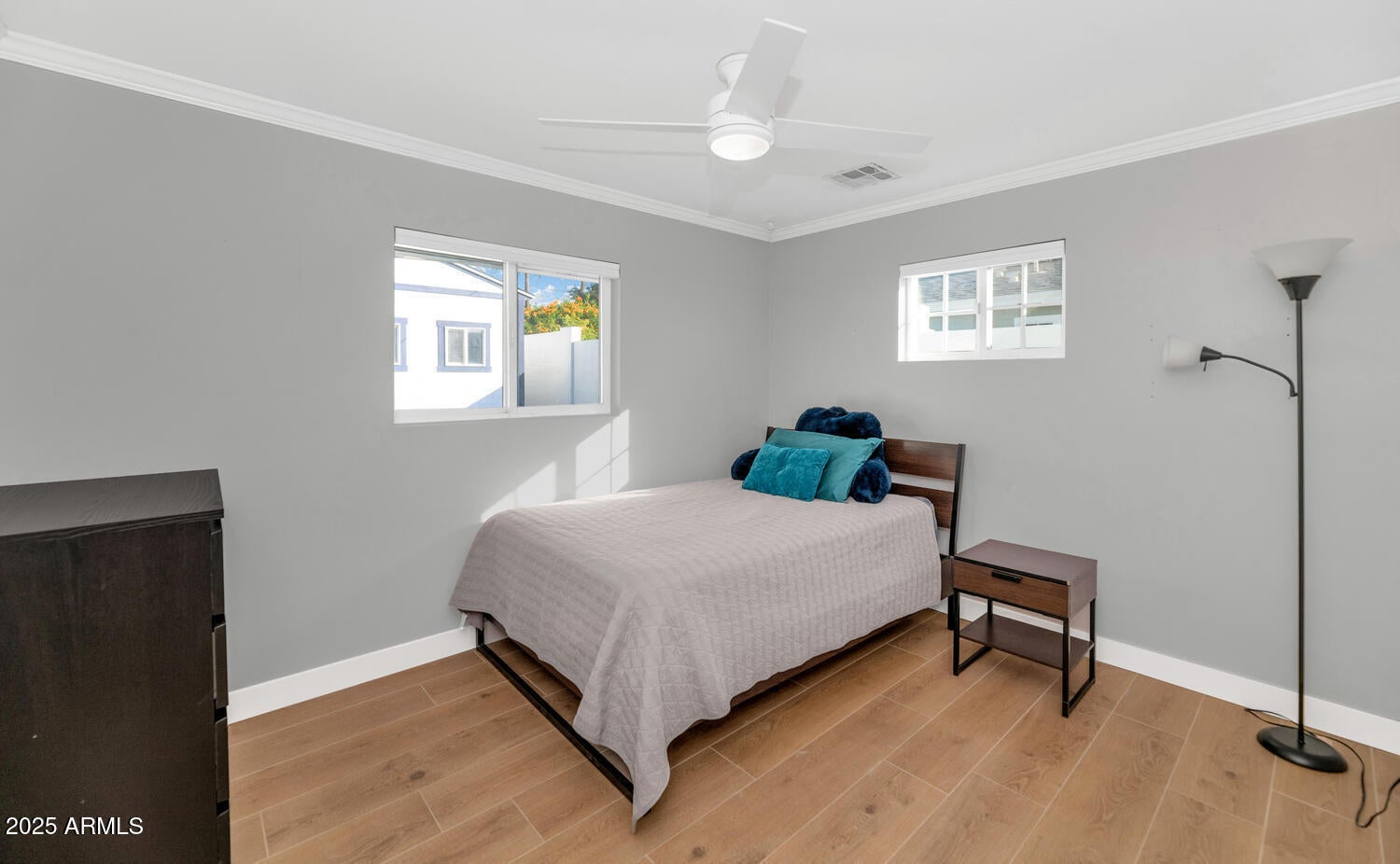 Phoenix, Arizona, 85018, United States, 4 Bedrooms Bedrooms, ,3 BathroomsBathrooms,Residential,Active,1990035