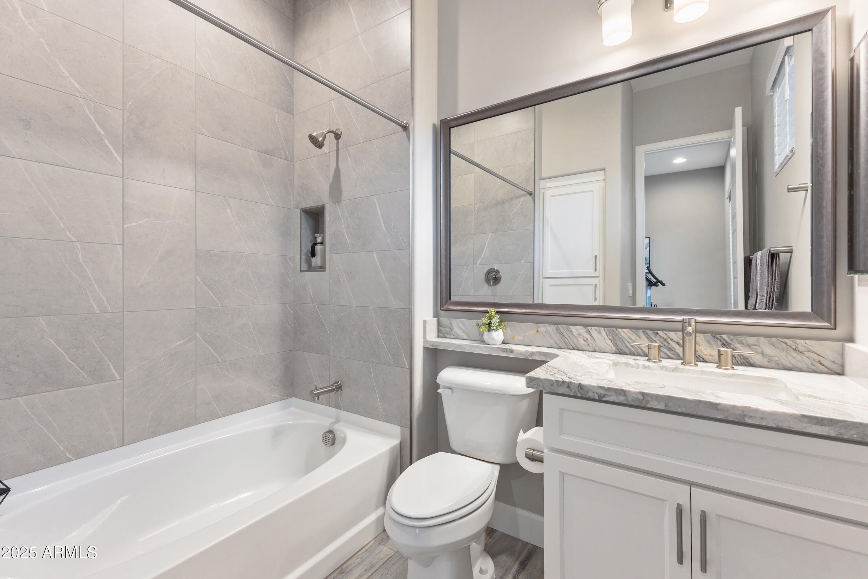 Rio Verde, Arizona, 85263, United States, 3 Bedrooms Bedrooms, ,4 BathroomsBathrooms,Residential,Contingent,2008339