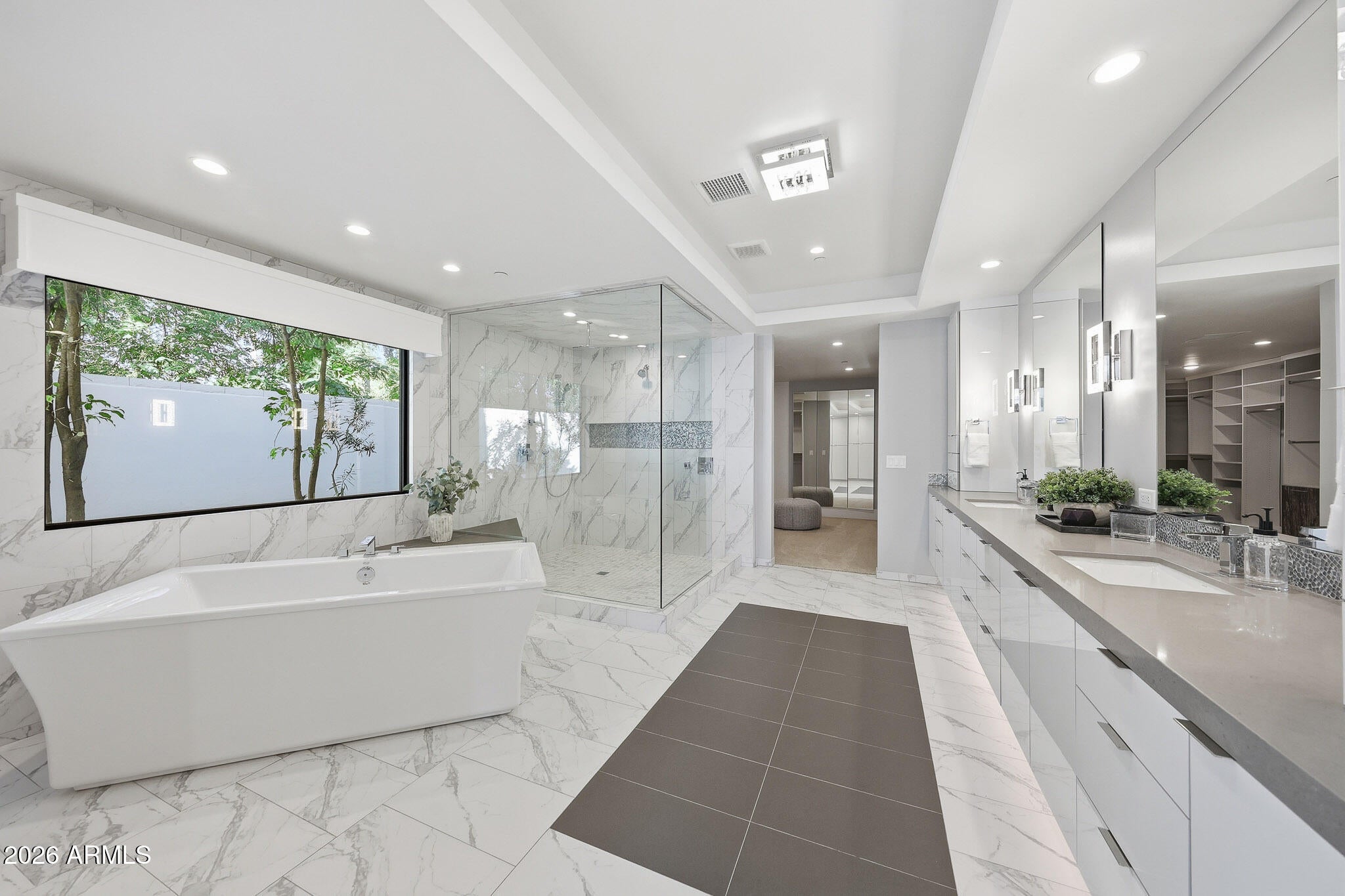 Phoenix, Arizona, 85018, United States, 6 Bedrooms Bedrooms, ,6 BathroomsBathrooms,Residential,Active,2012488