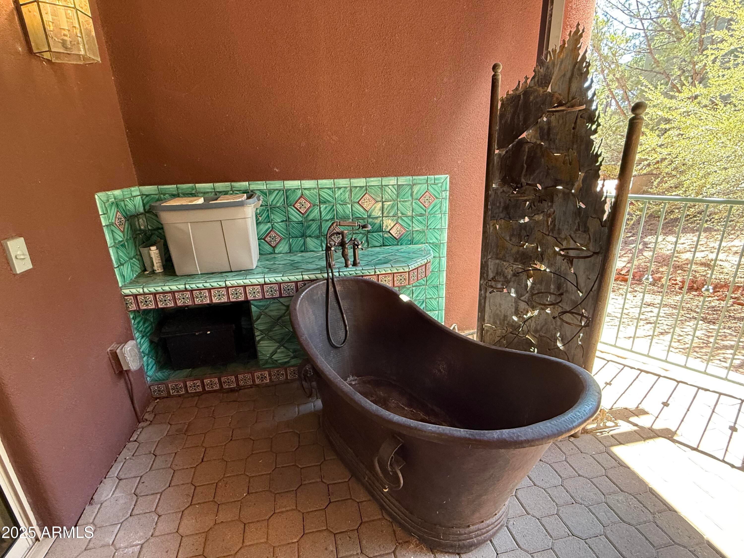 Sedona, Arizona, 86336, United States, 3 Bedrooms Bedrooms, ,3 BathroomsBathrooms,Residential,Active,1944285